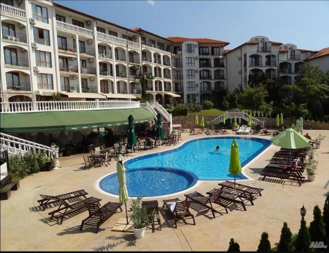 سفيتي فلاس Triumph Holiday Village المظهر الخارجي الصورة